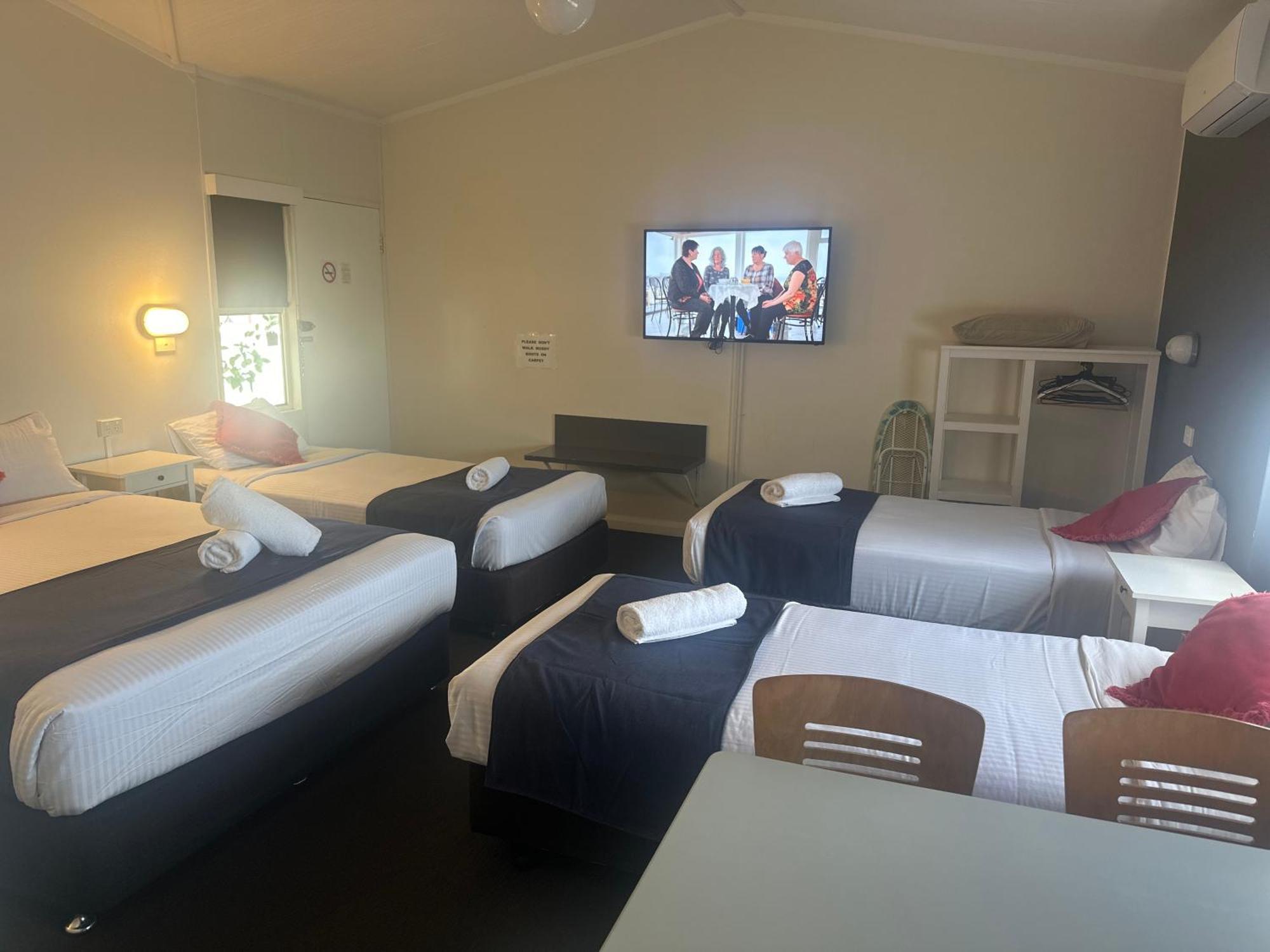 Memphis Motor Inn Паркс Екстер'єр фото