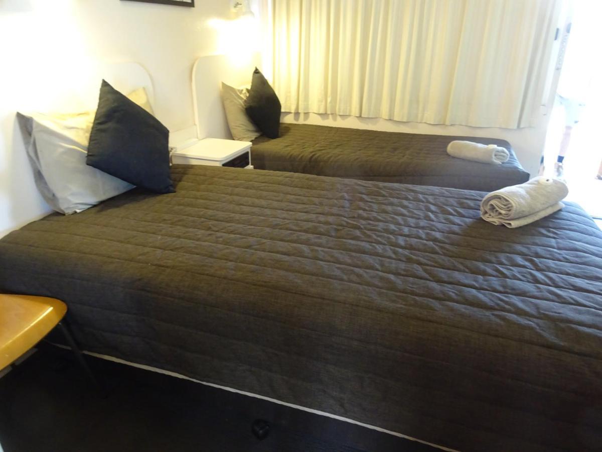 Memphis Motor Inn Паркс Екстер'єр фото
